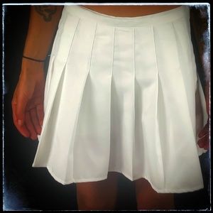 White no label skort skirt